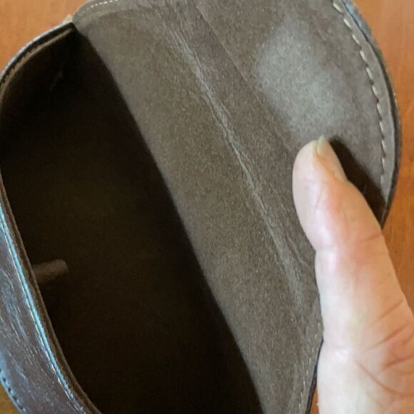 Fossil Distressed Leather Eyeglass Case - Picture 2 of 4